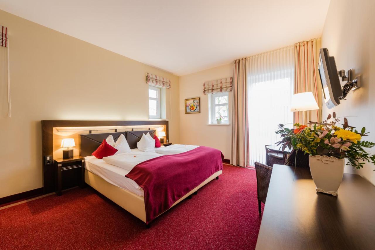 Hotel Am Fischerhafen Ditzum Extérieur photo